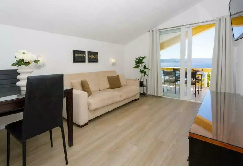 Apartments Beach Side Brela