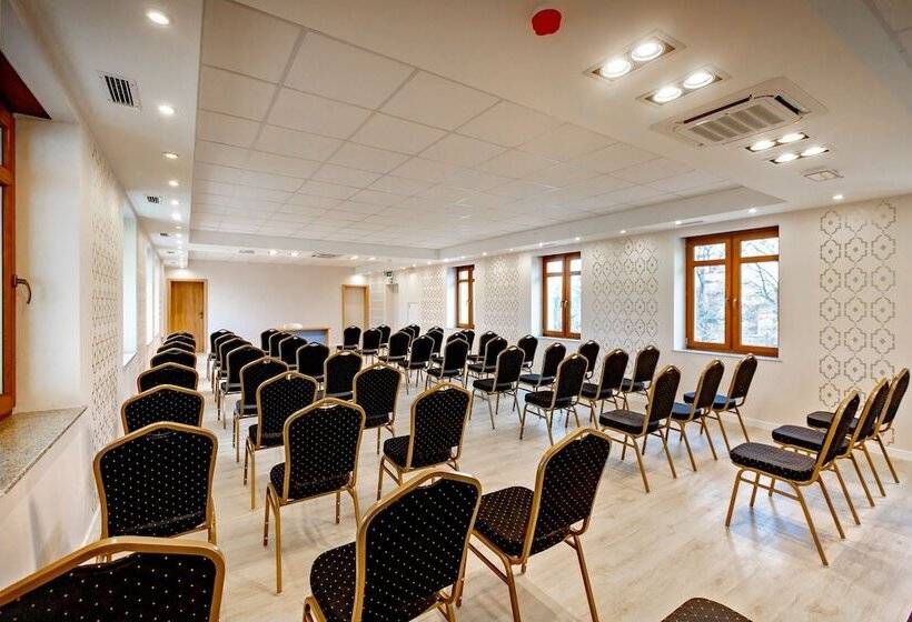 هتل Akacja Medical Resort