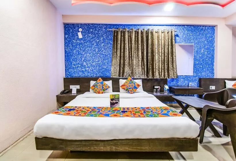 هتل Fabexpress Vijay Nagar Extention