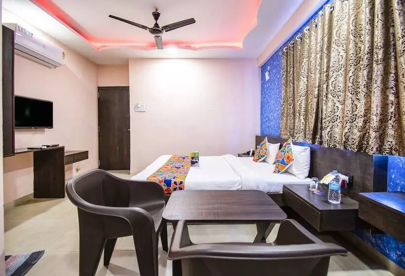 هتل Fabexpress Vijay Nagar Extention