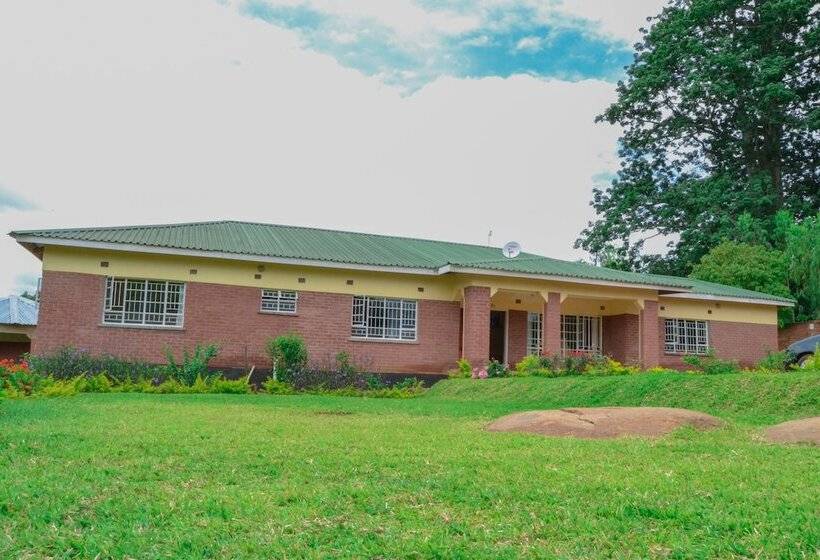 پانسیون Fair Hills Guest House