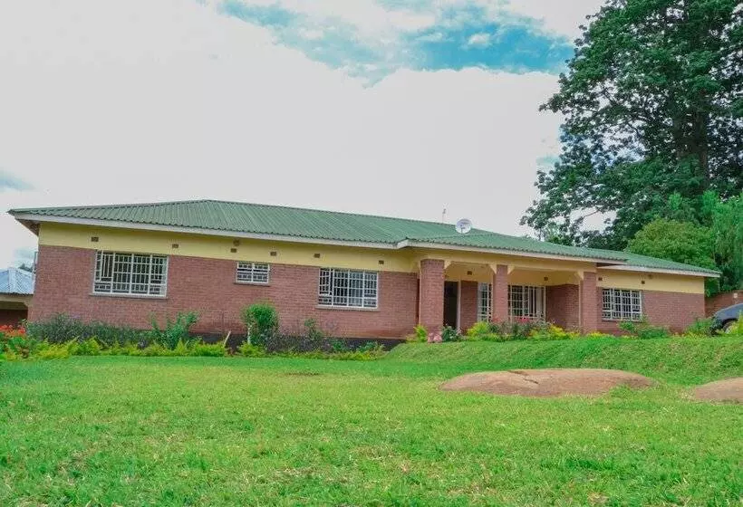 پانسیون Fair Hills Guest House