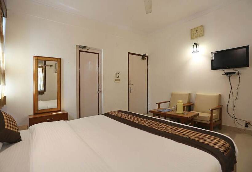 פנסיון Kastle Guest House