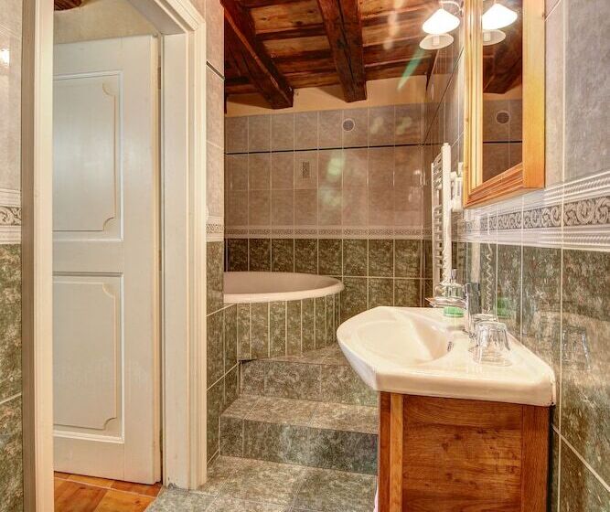 פנסיון Penzion Cosmopolitan Ii