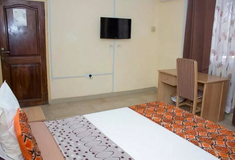 Aamiaismajoitus (B&B) Jayliz Lodge Tema