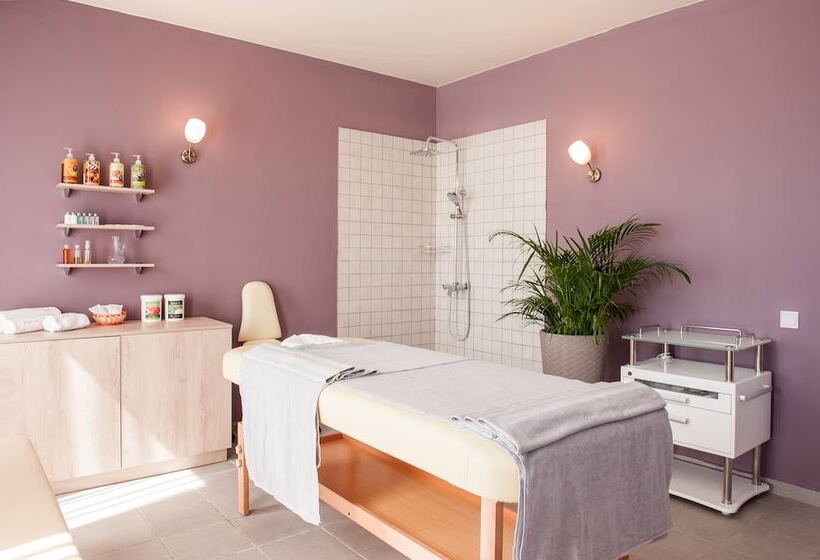 فندق Aurum Family Resort & Spa