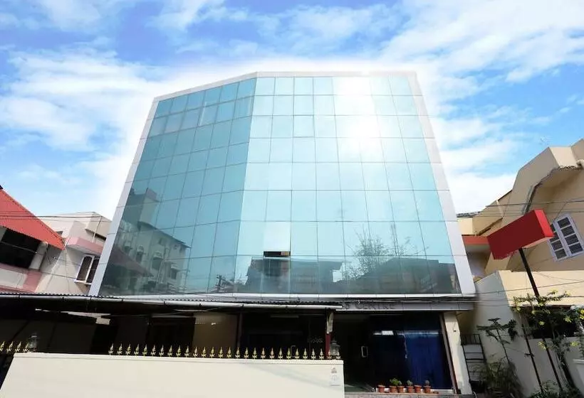 Hotelli Gamas Centre By Oyo Rooms