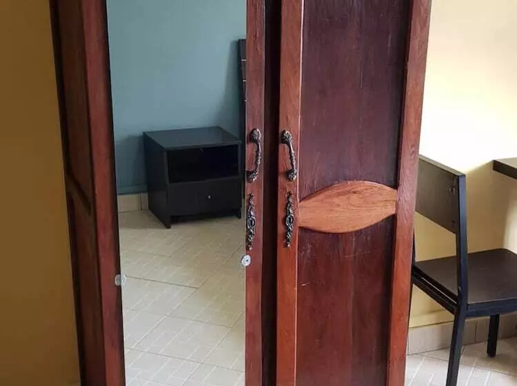 هتل Salama Hôtel Majunga