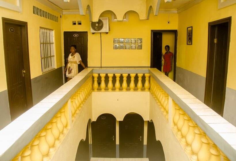 בית מלון כפרי Salama Hôtel Majunga