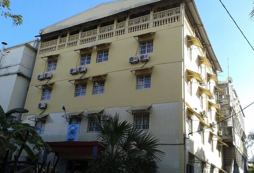 בית מלון כפרי Salama Hôtel Majunga