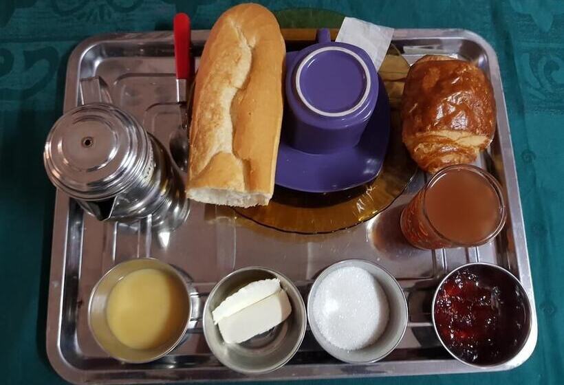 בית מלון כפרי Salama Hôtel Majunga