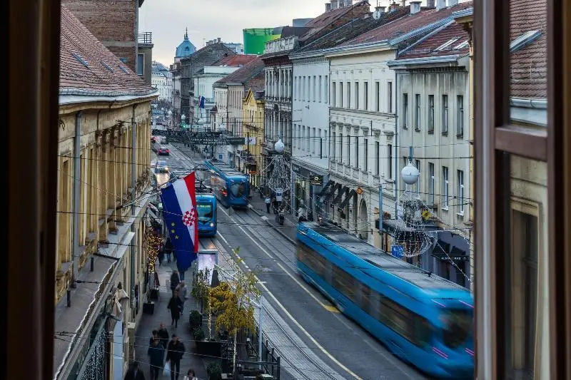 ペンション Central Luxury Zagreb