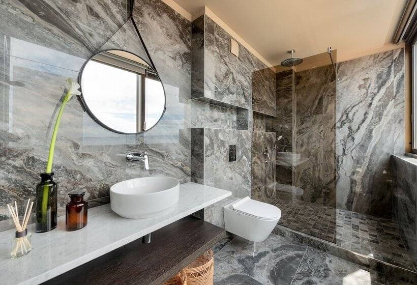 پانسیون Royal Suitessky