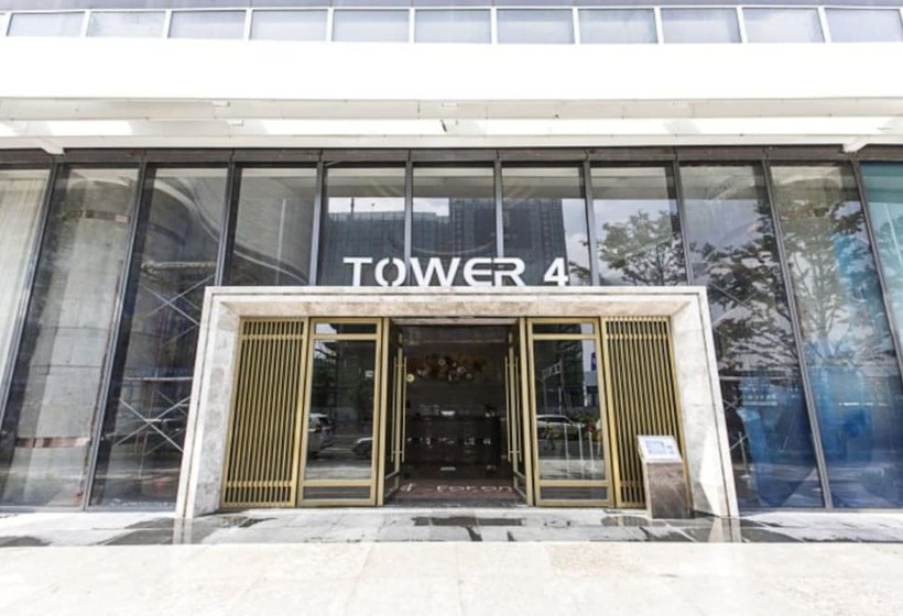 Shengang Executive Apartment Qian Hai Da Xin Metro Station Branch