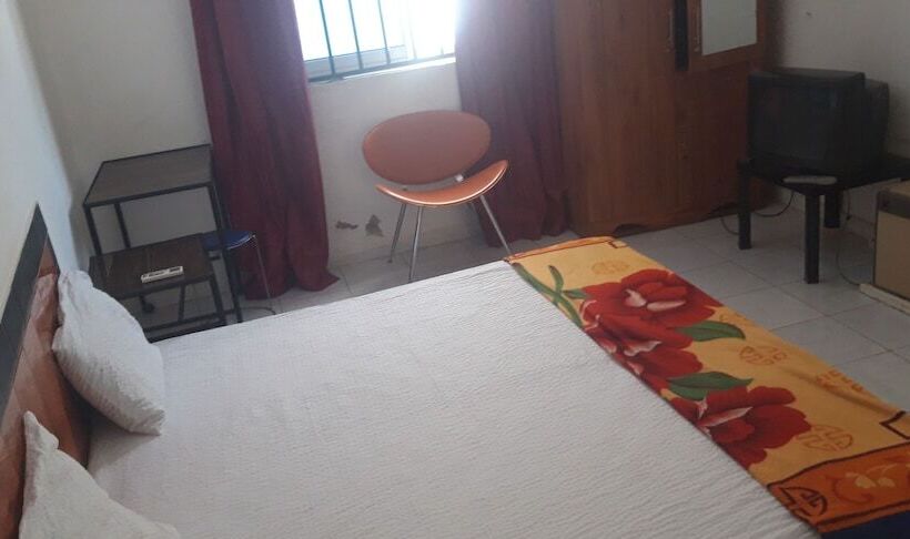 تختخواب و صبحانه Pns Hebergement