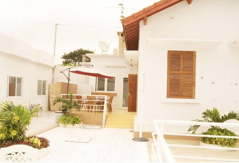 تختخواب و صبحانه Pns Hebergement