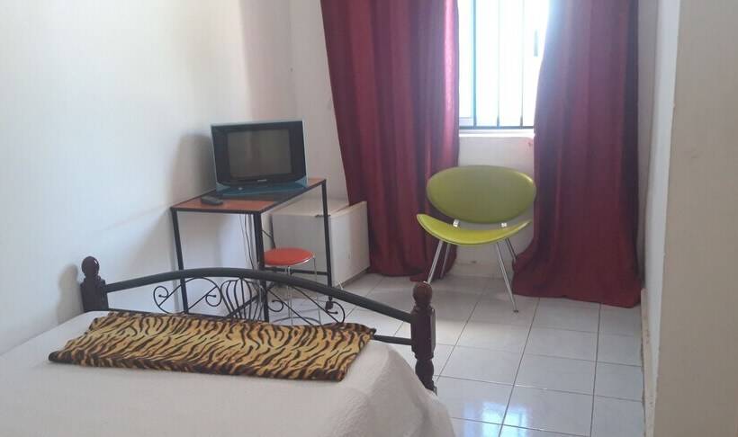 تختخواب و صبحانه Pns Hebergement