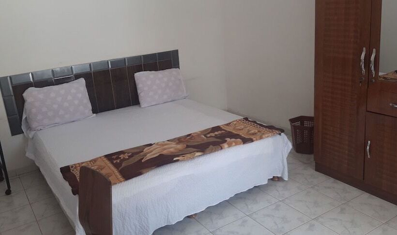 تختخواب و صبحانه Pns Hebergement