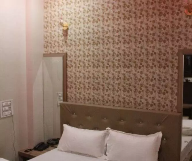 Hotelli Bajaj Lake Palace