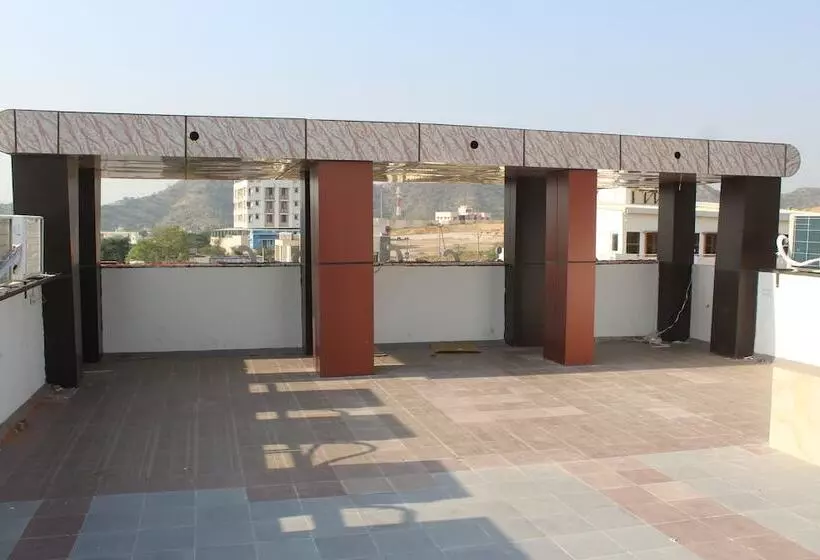 Hotelli Bajaj Lake Palace