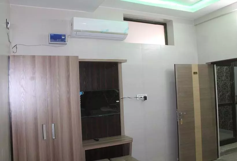 Hotelli Bajaj Lake Palace
