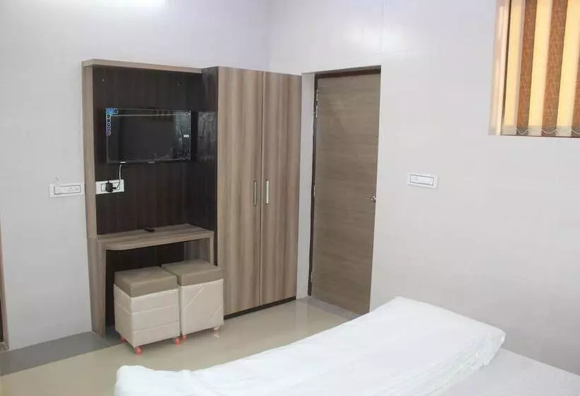 Hotelli Bajaj Lake Palace