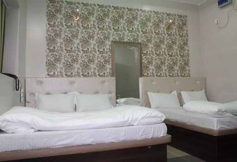 Hotelli Bajaj Lake Palace