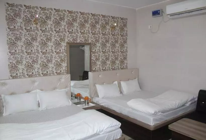 Hotelli Bajaj Lake Palace