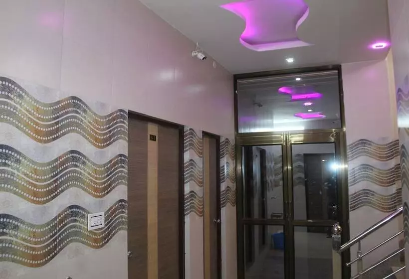 Hotelli Bajaj Lake Palace