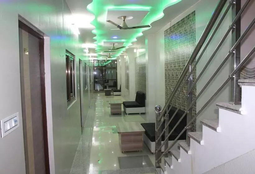 Hotelli Bajaj Lake Palace