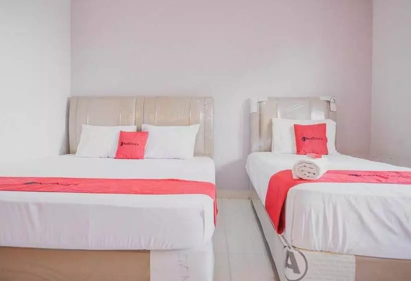 ホテル Reddoorz @ Jalan Hayam Wuruk Lampung