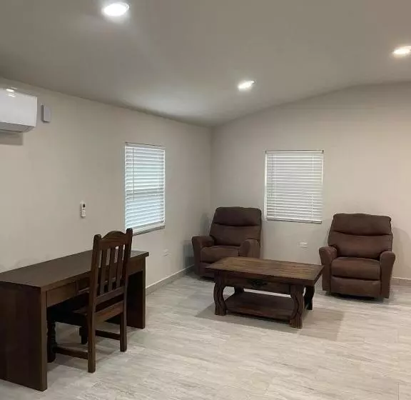 ホテル Roaring River Golf & Accommodations