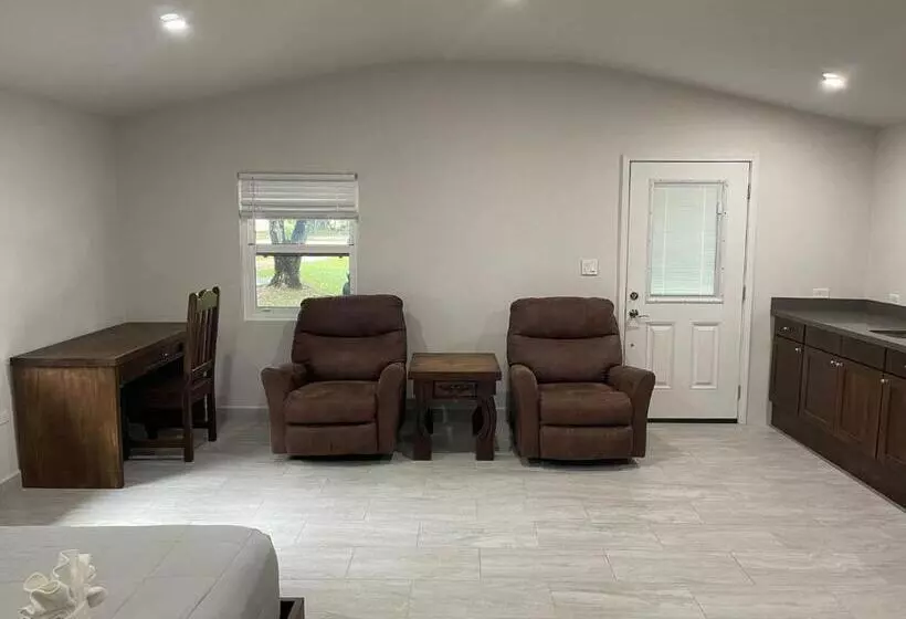 ホテル Roaring River Golf & Accommodations