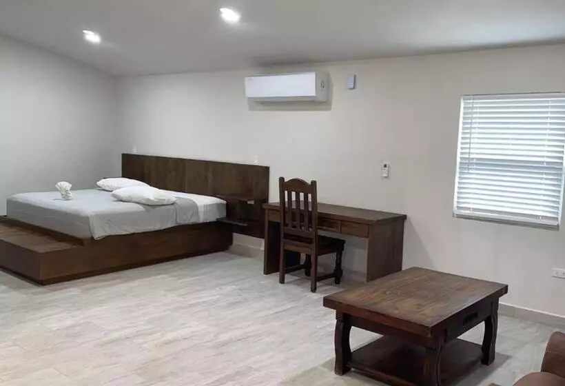 ホテル Roaring River Golf & Accommodations