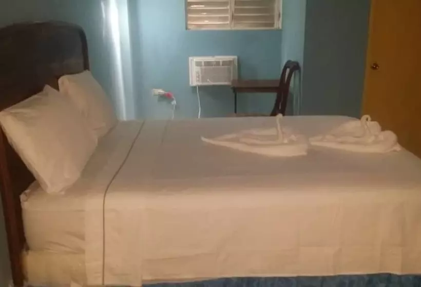 Villa Rosa Hotel & Restaurant