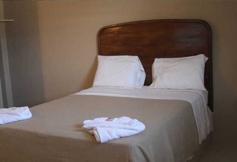 Villa Rosa Hotel & Restaurant