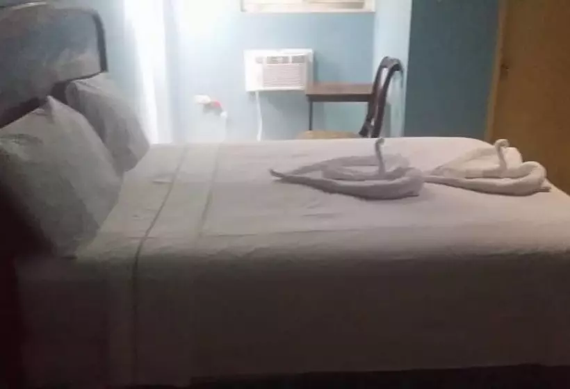 Villa Rosa Hotel & Restaurant