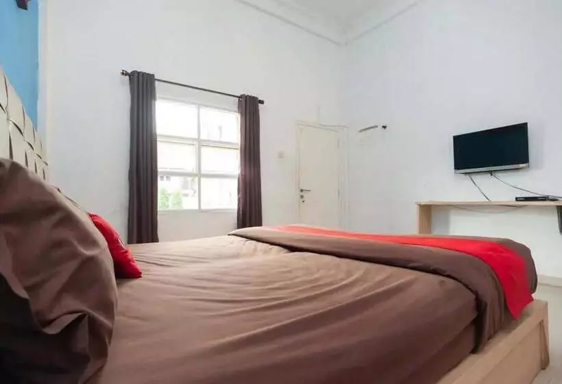 مُتل Reddoorz Syariah @ Jalan Hos Cokroaminoto Jambi