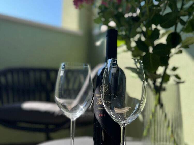 Pensió B&b Arena Prestige Rooms