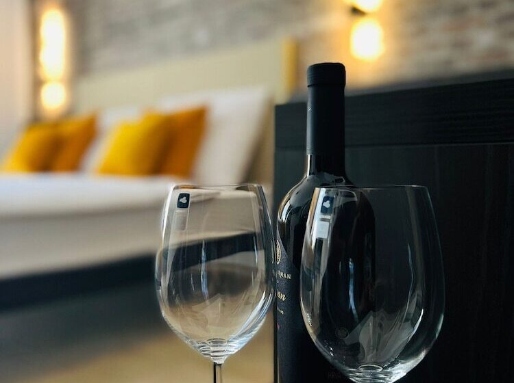 Pensió B&b Arena Prestige Rooms