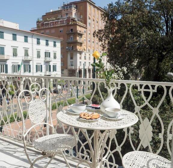 Residenza Viani Guest House