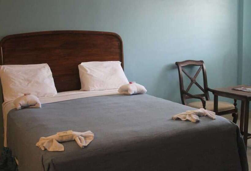 Villa Rosa Hotel & Restaurant