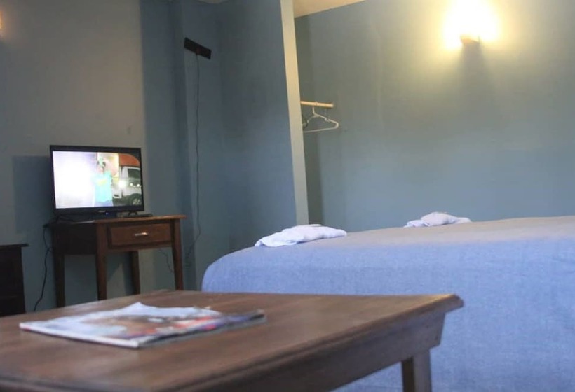 Villa Rosa Hotel & Restaurant