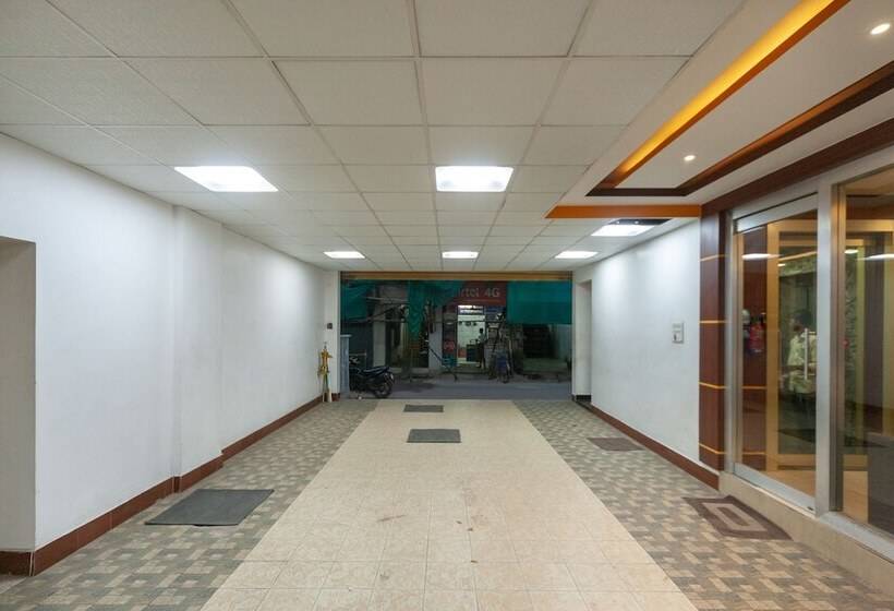 Hotell Edition O 30033 Almas Chennai High Court