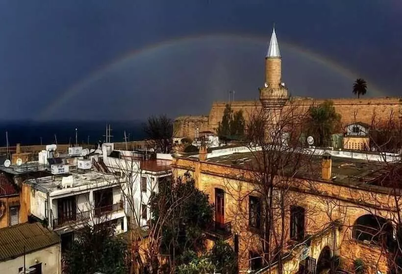 هتل Lord S Residence Boutique