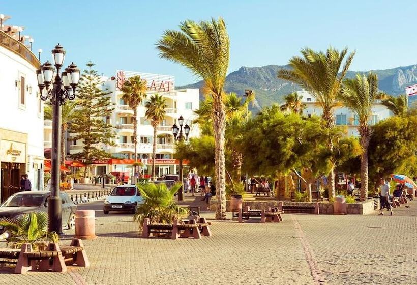 Отель Lord S Residence Boutique