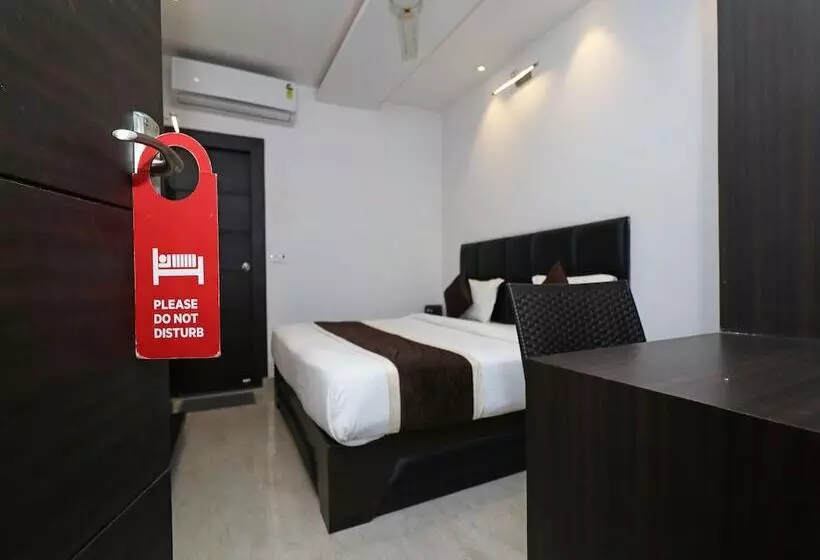 ホテル Maxx By Oyo Rooms