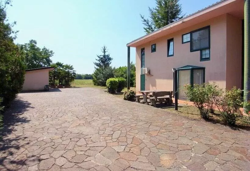 Maaseutuhotelli Società Agricola La Staccionata