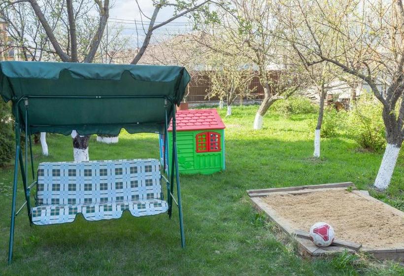 פנסיון Guest House Atlas