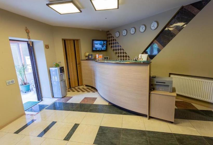 פנסיון Guest House Atlas